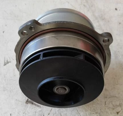 Помпа Iveco 5801938457