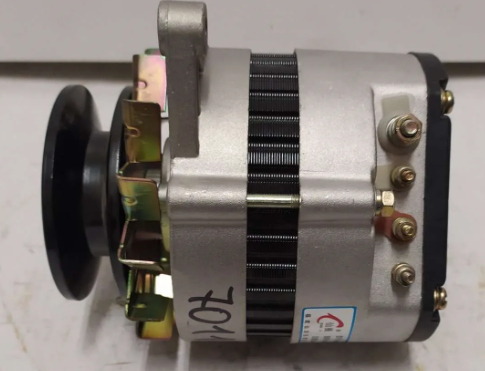 Генератор (28V, 55A, клиновой ремень) JFZ2905 двигателя Yuchai YC6108/YC6B125 311-3701100