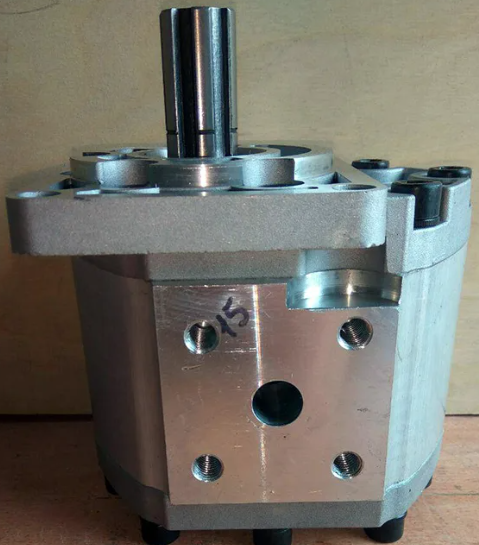  Насос CBN-E32 (CBQ-F532B, 6 шлицов) XCMG 500018    