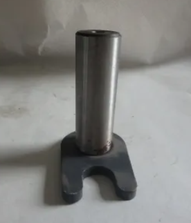 Палец 40х122 ( Вилка ) рулевого цилиндра XCMG 251400276