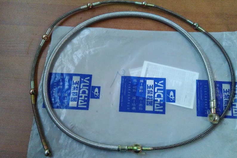 Трубка топливная (обратка форсунок) двигателя Yuchai YC6B125/YC6108 695-1104040/B7604-1104040A