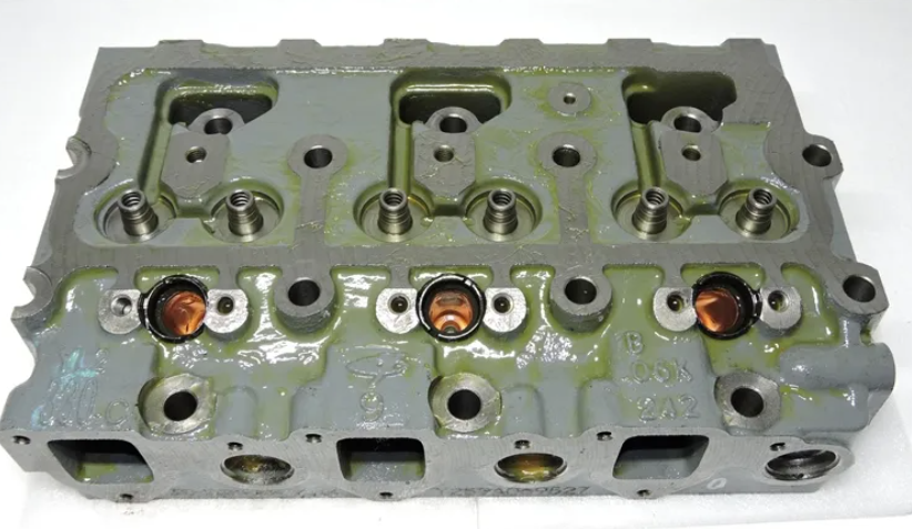 330-1003015B / 4110000561036 Головка блока цилиндров двигателей Yuchai YC6B125 и YC6108 330-1003015B / 4110000561036