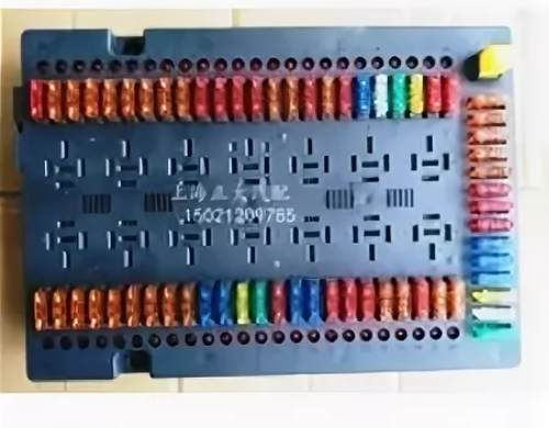 Блок 12 предохранителей FAW J6 722030-A01