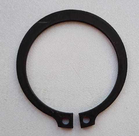 Кольцо стопорное пром.вала 40х1,75 ZF 0630501031/7200001475