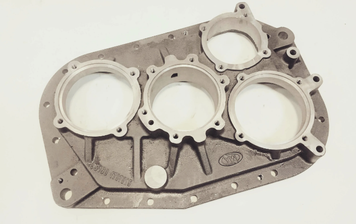 Крышка КПП задняя (с проточкой) (для КПП fuller 12JSD160T) F3000 JSD180-1707015